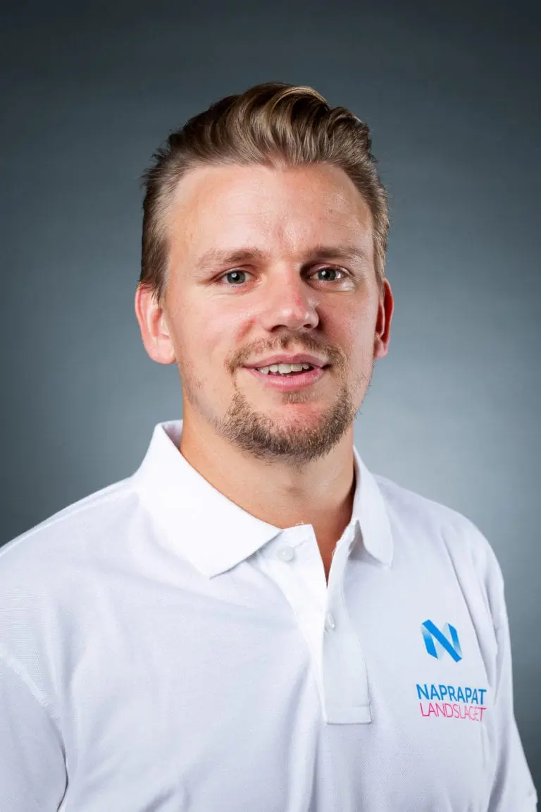 Bilden visar legitimerad naprapat Jimmy Dandemar på Naprapatlandslaget i Vallentuna och på Vallentuna Padel