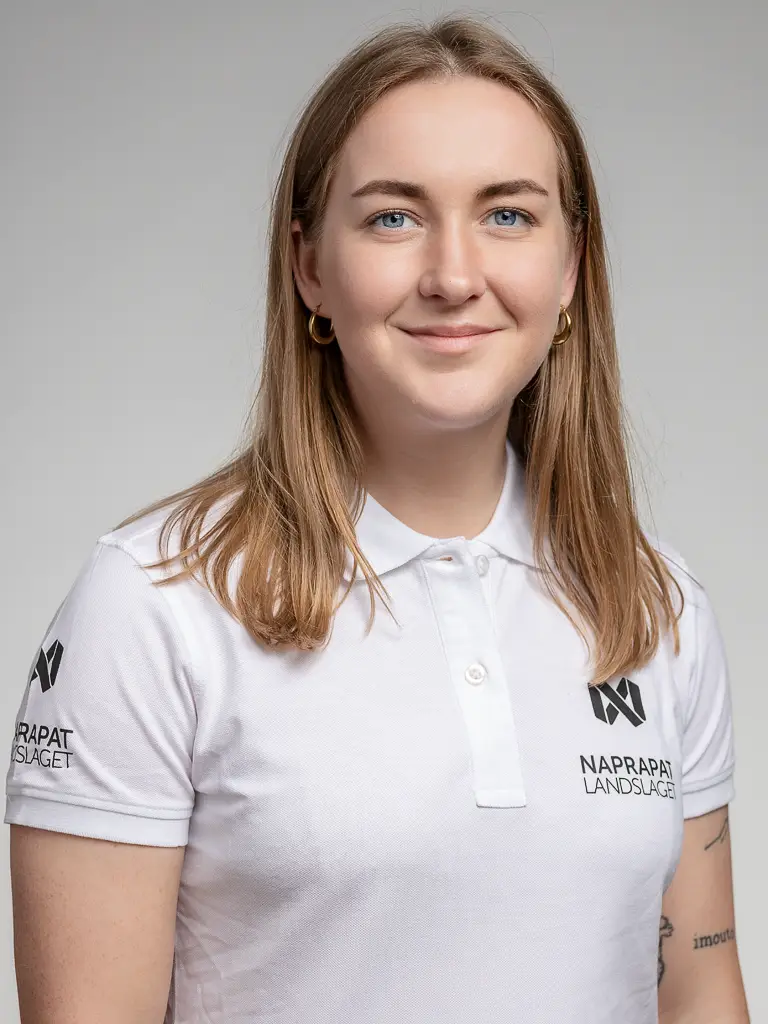 Bilden föreställer Leg. Fysioterapeut Emily Fridh på Naprapatlandslaget i Jönköping